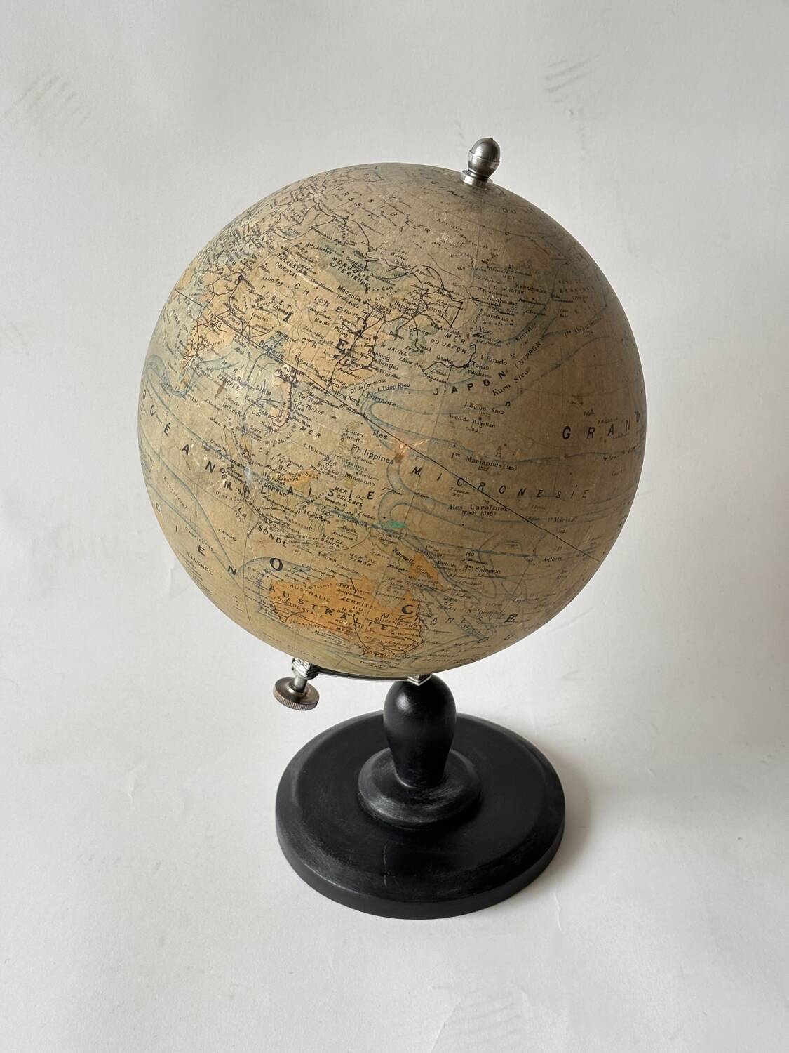 Terrestrial globe World map J. Forest, Girard and Barrere Paris 19th