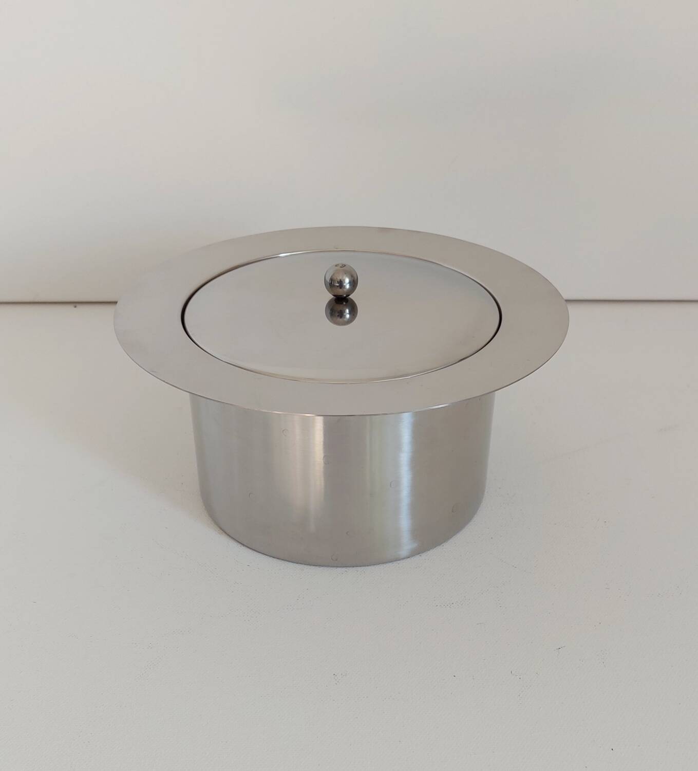 Designer stainless steel ice bucket