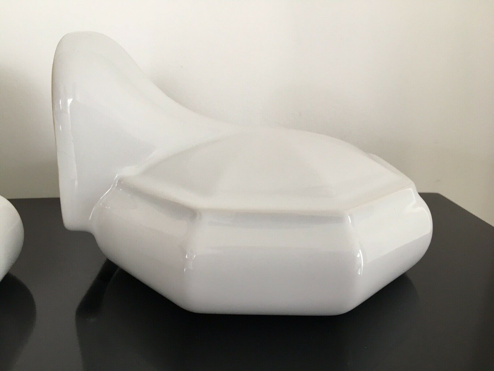 Lot of 3 appliques in white faience