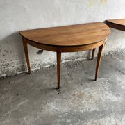 Paire de consoles demi-lune, XIXe siècle
