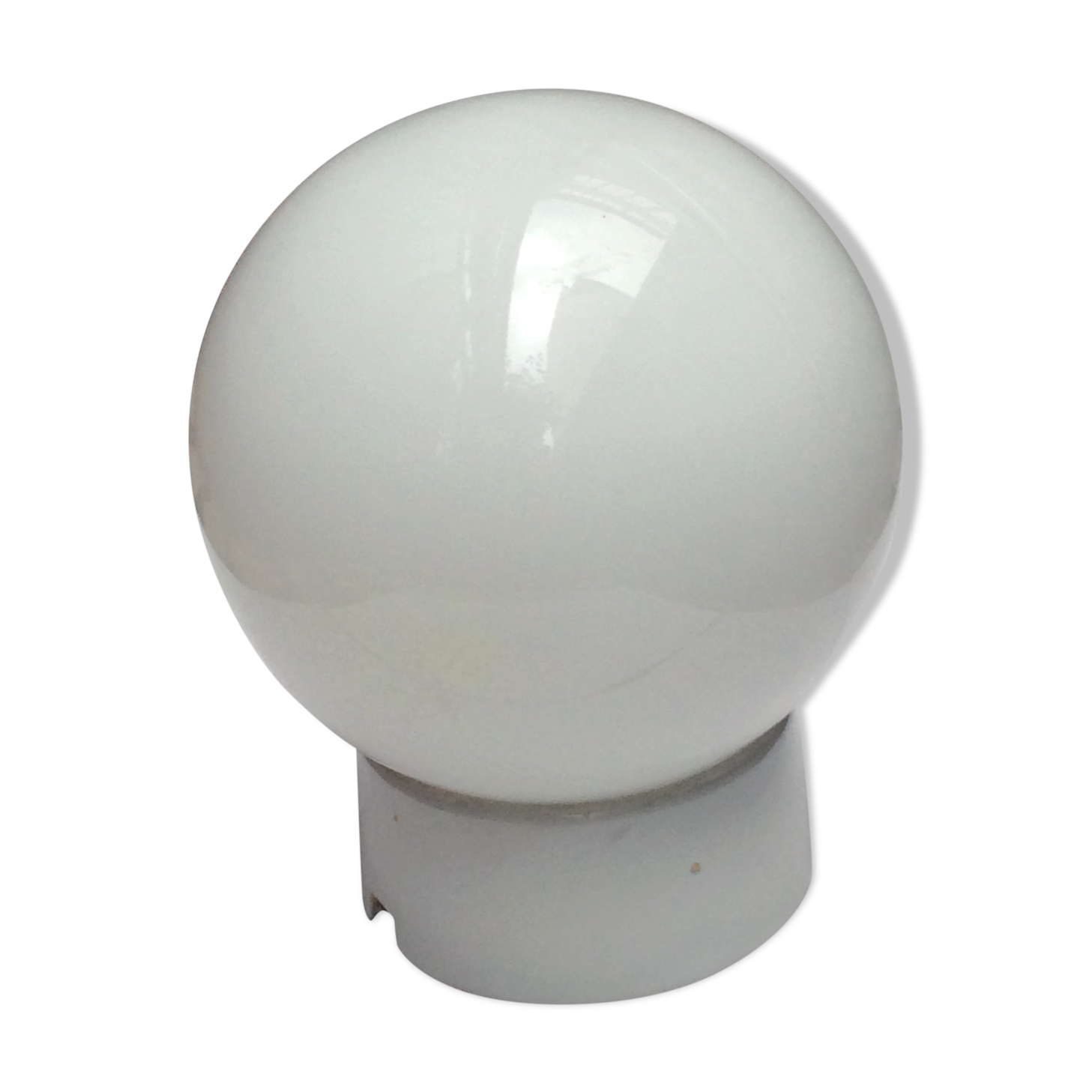 Applique globe en verre et porcelaine