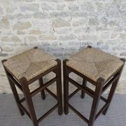 paire de tabourets de bar, en bois avec assise paillée
