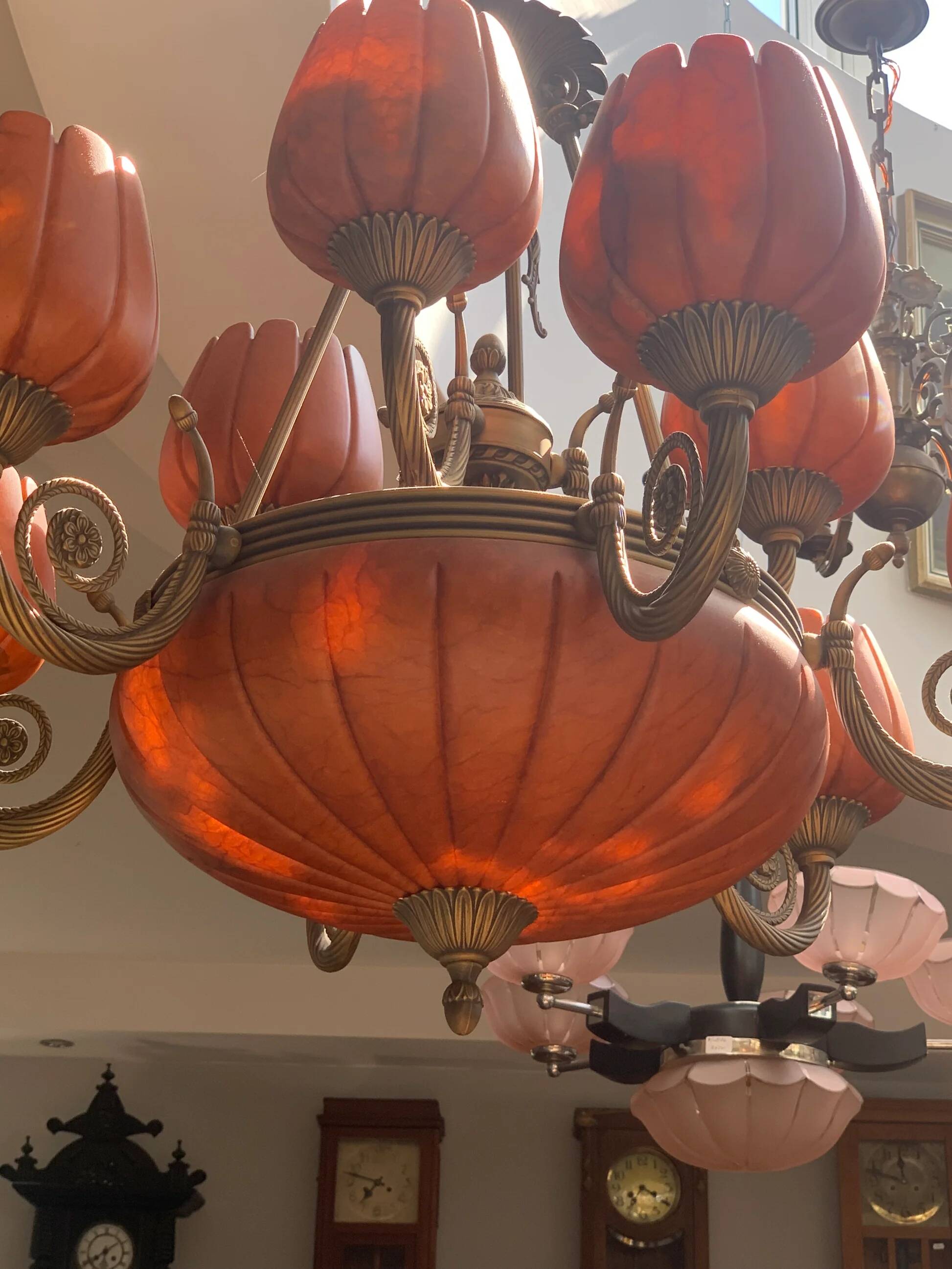 Lustre Vangelis Danai en albâtre et laiton avec 2 appliques