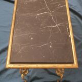 Table basse en fer forgé, plateau en marbre veiné, 1940-1950