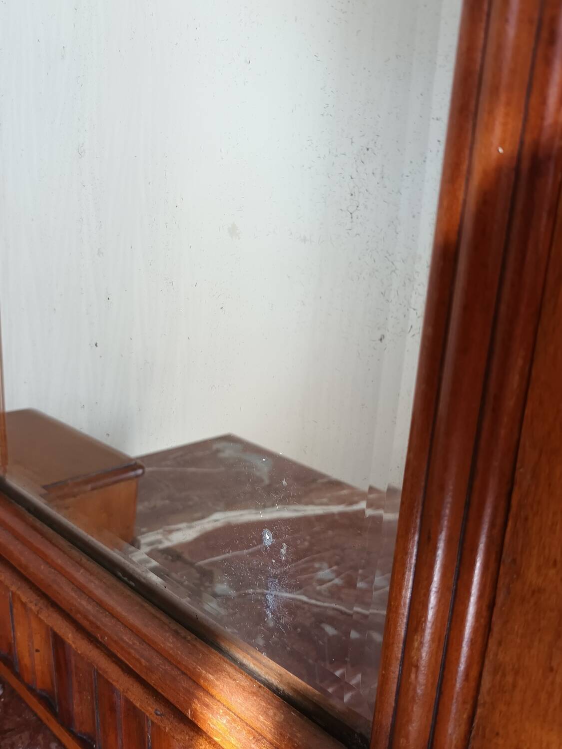 Retro cherry wood marble hairdresser