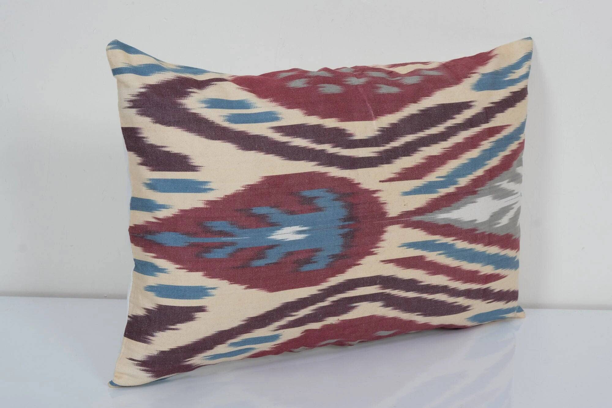 Vintage ikat cushion cover 30x46 cm