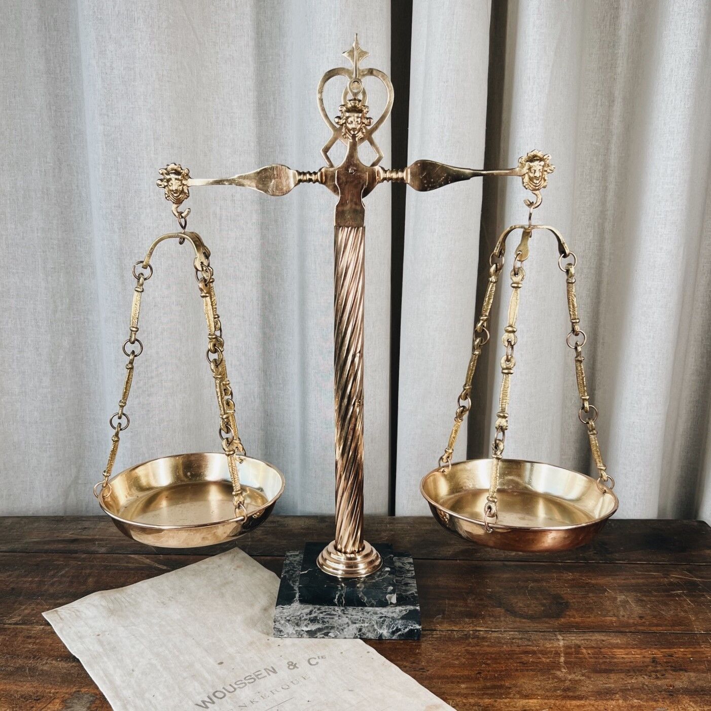 Empire style apothecary scale