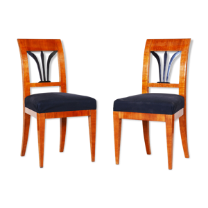 paire de chaises de salle à manger Biedermeier fabriquées en Tchéquie vers les années 1830.