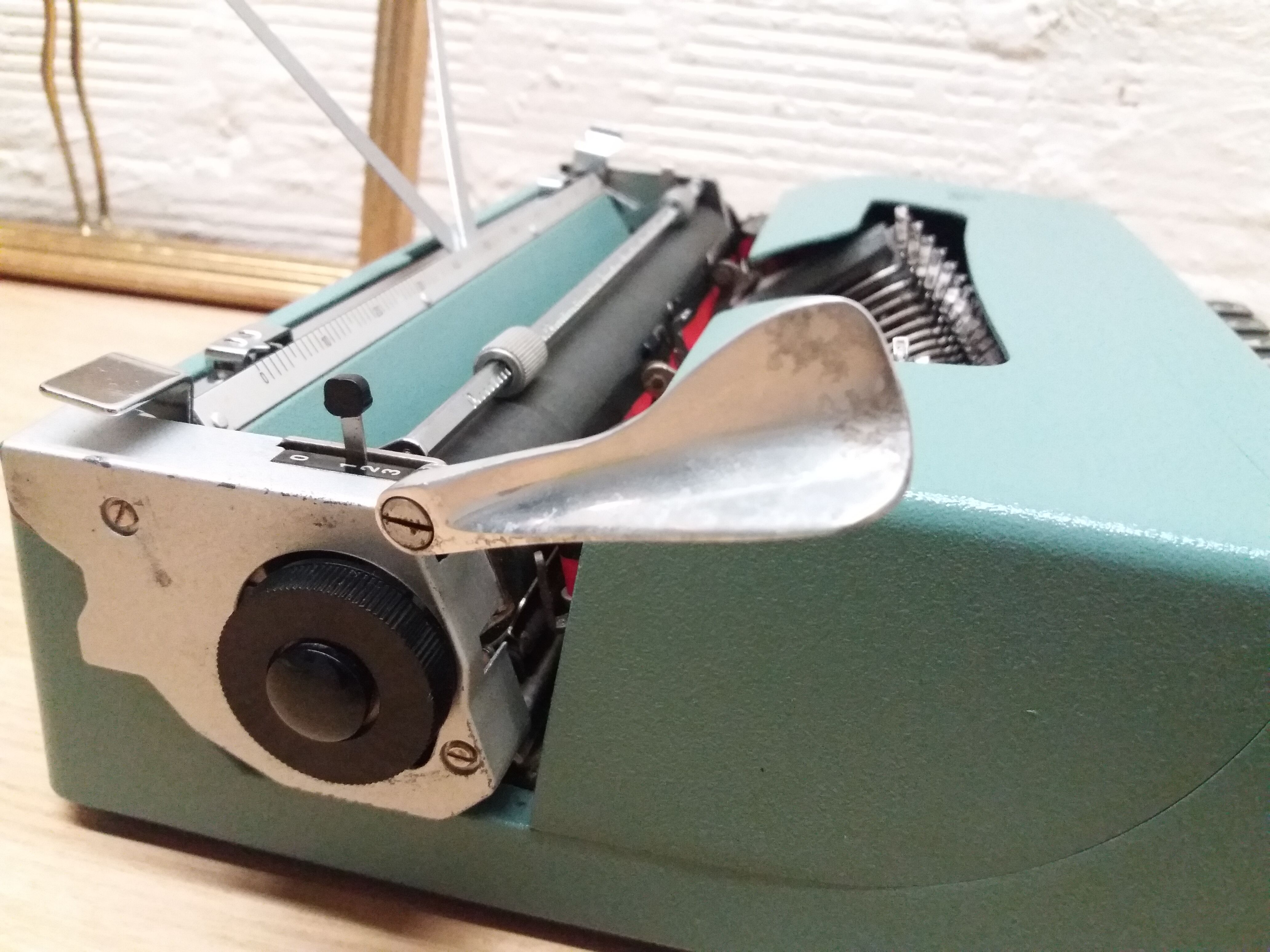 Machine à écrire Olivetti Lettera 32
