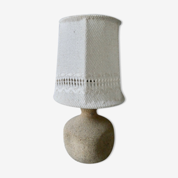 lampe en pierre sculptée avec son abat-jour, des années 70