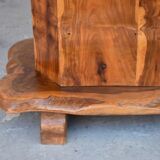 Bar brutalist free form in olive tree
