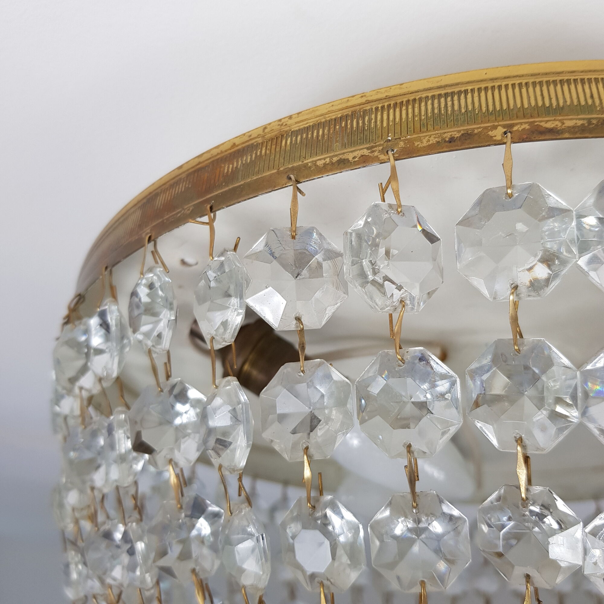 Ceiling light basket with 3 lights in gilded brass
