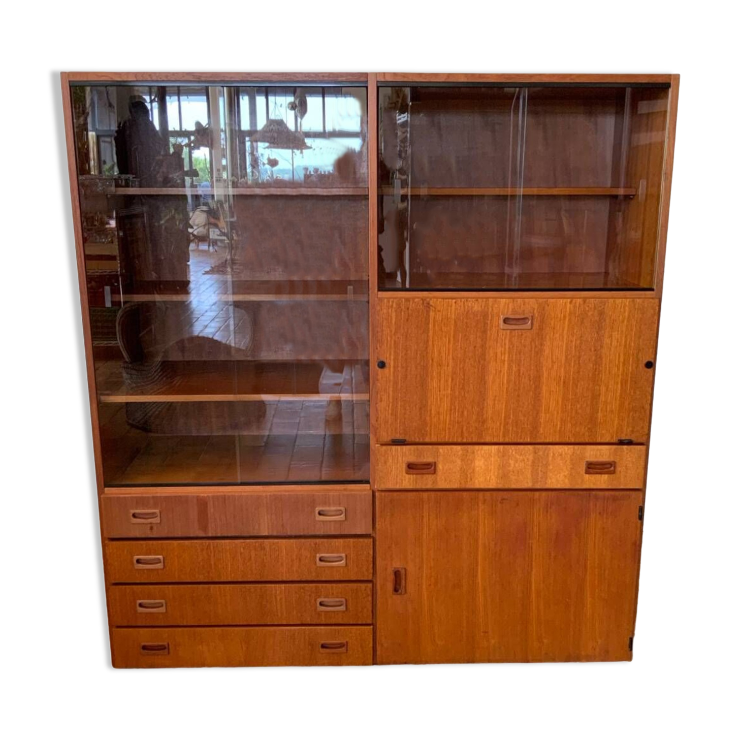 Buffet or multifunctional furniture