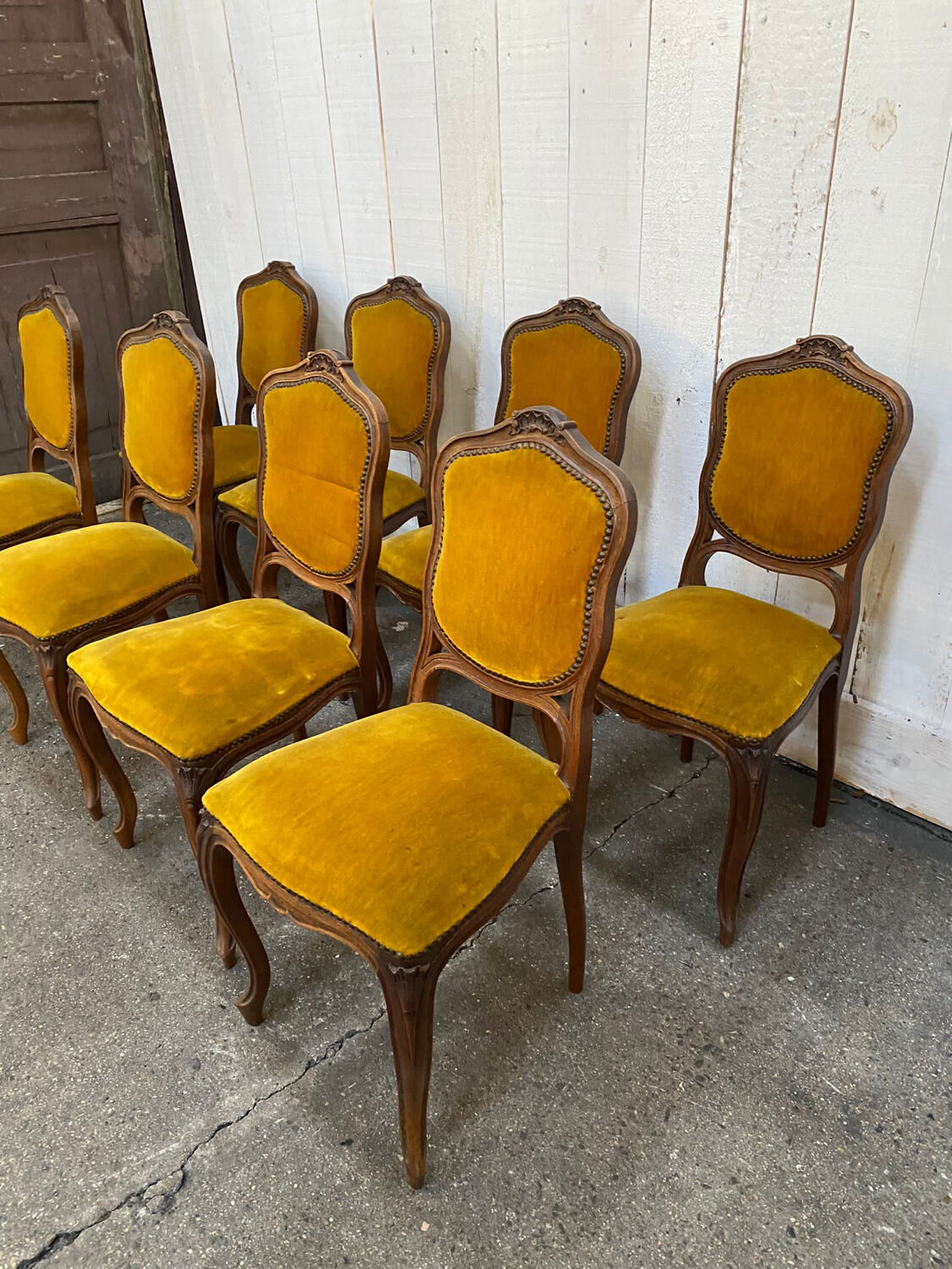 8 chaises de style Louis XV