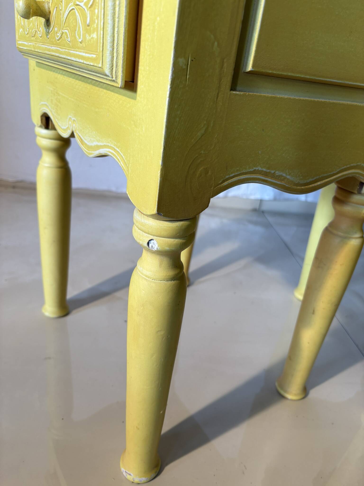 Pair of vintage carved wooden bedside tables – Sunny yellow finish