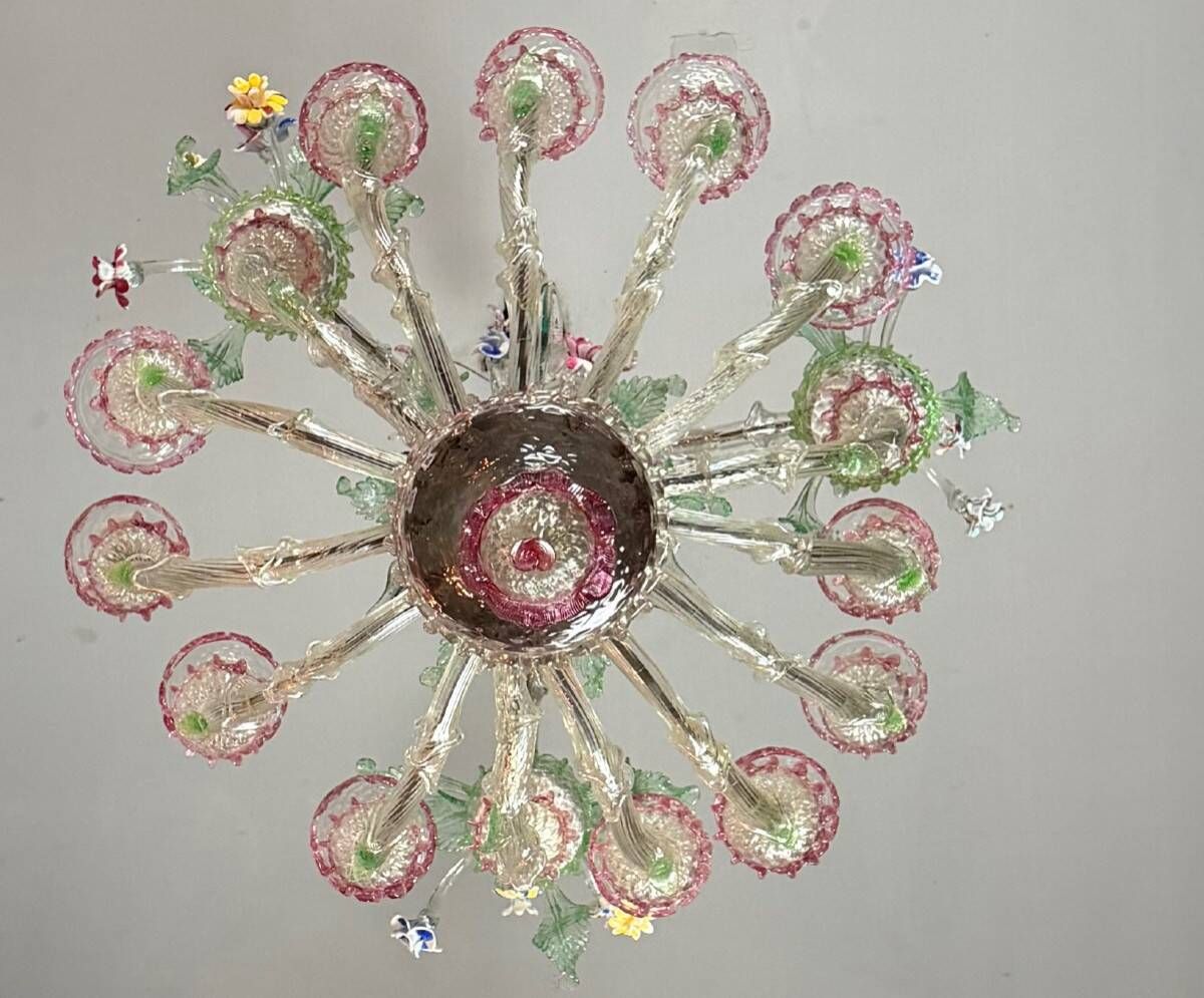 Large Venetian Rezzonico chandelier in multi-colored Murano glass, circa 1920