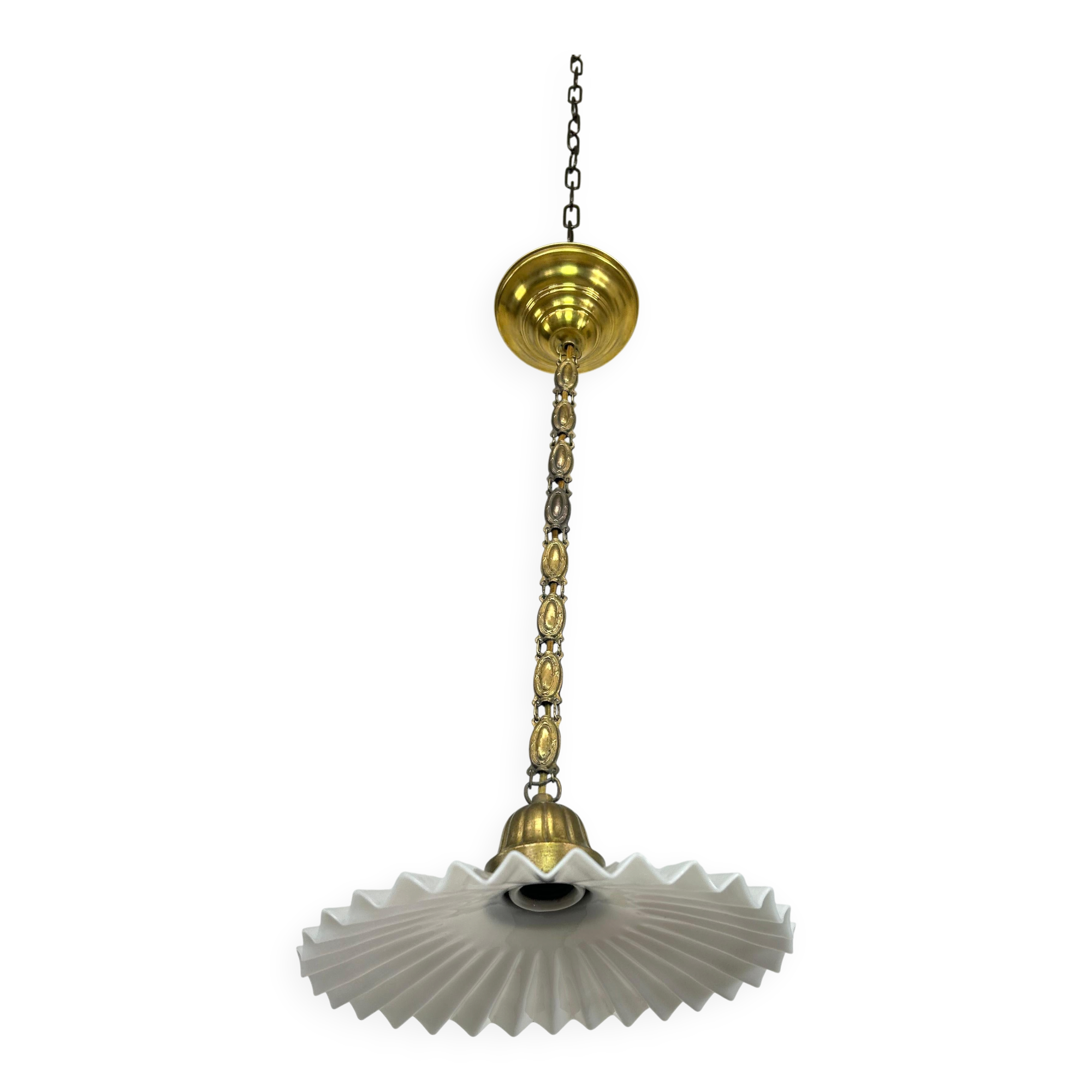 Art Nouveau pendant lamp in brass