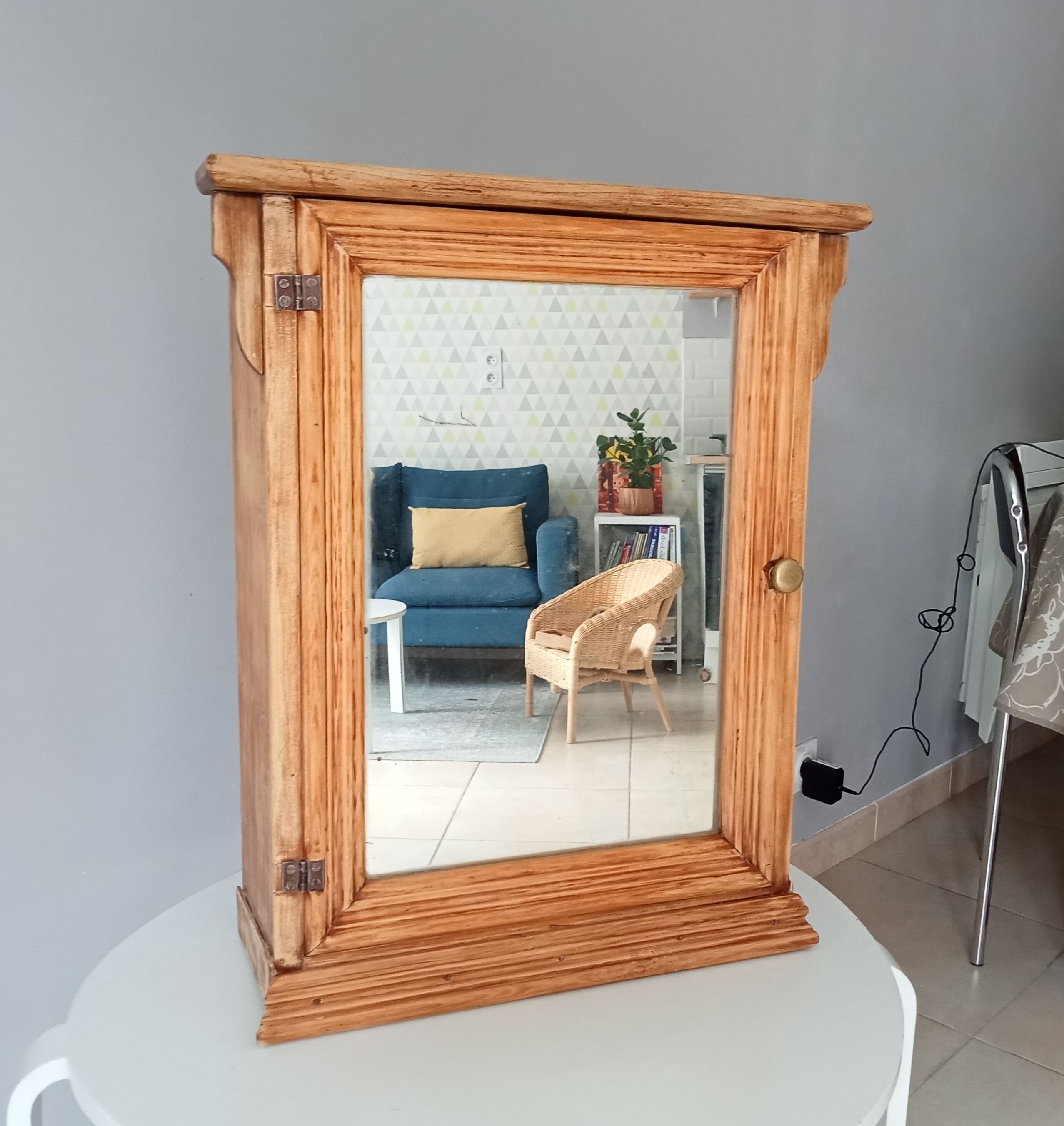 Art Deco medicine cabinet 40s/50s