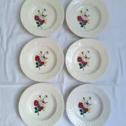 Assiettes creuses à fleurs