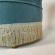 Fauteuil crapaud en velours bleu