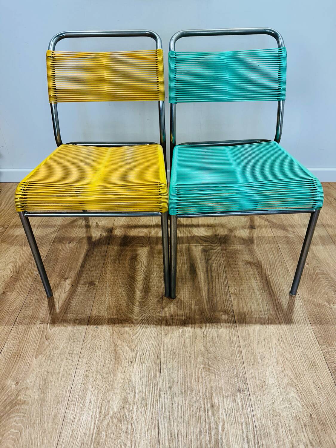 Duo scoubidou chairs