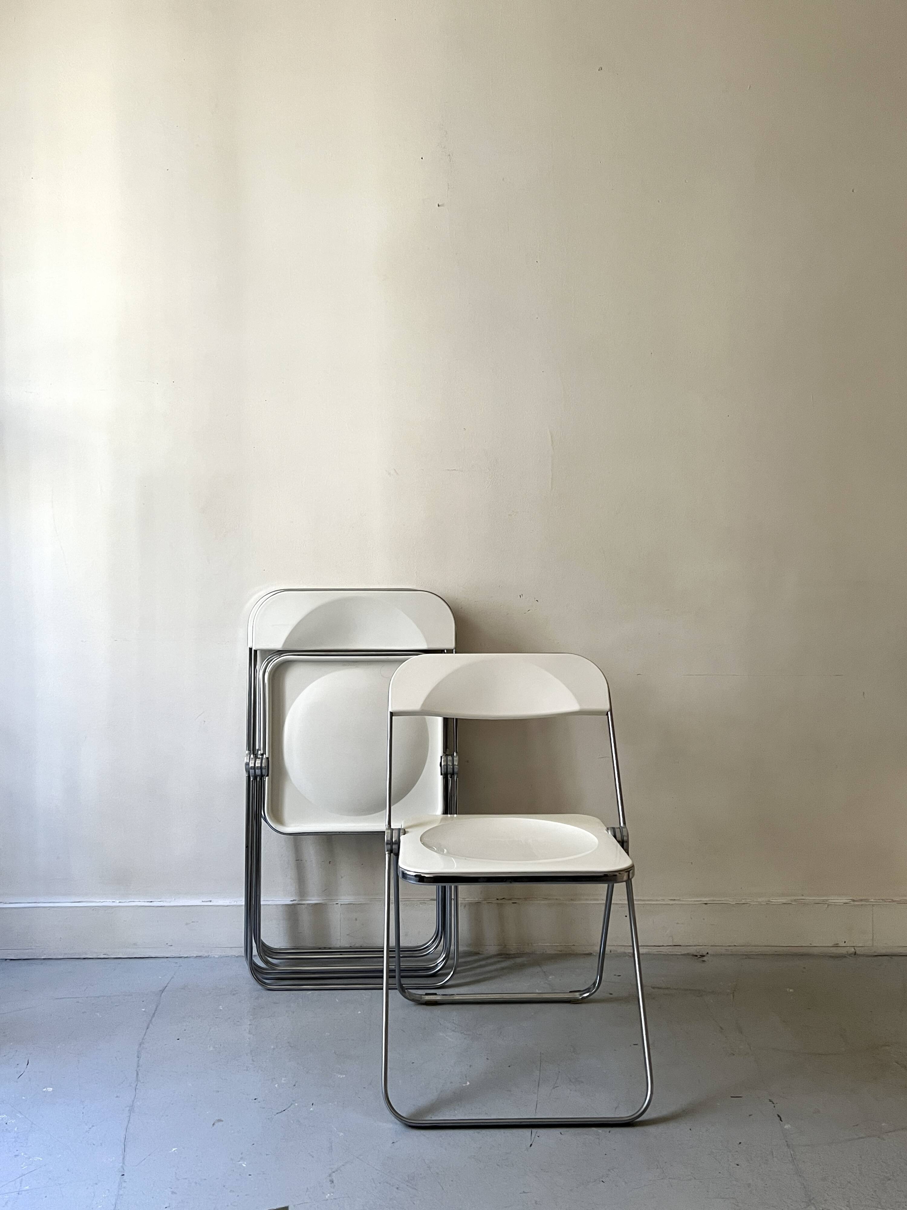 4 folding chairs Plia by Giancarlo Piretti, Castelli edition, design 1970