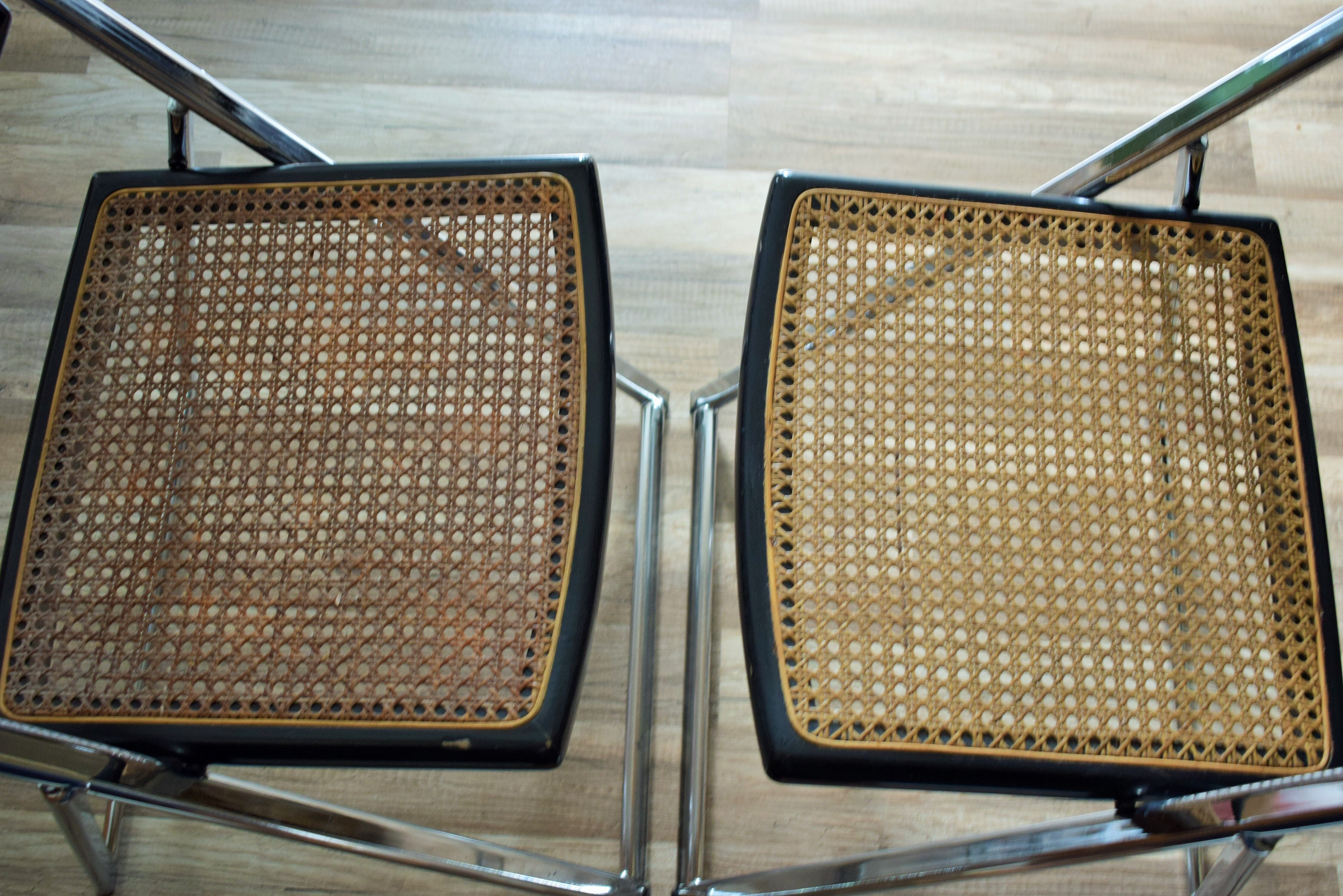 Vintage folding can chairs