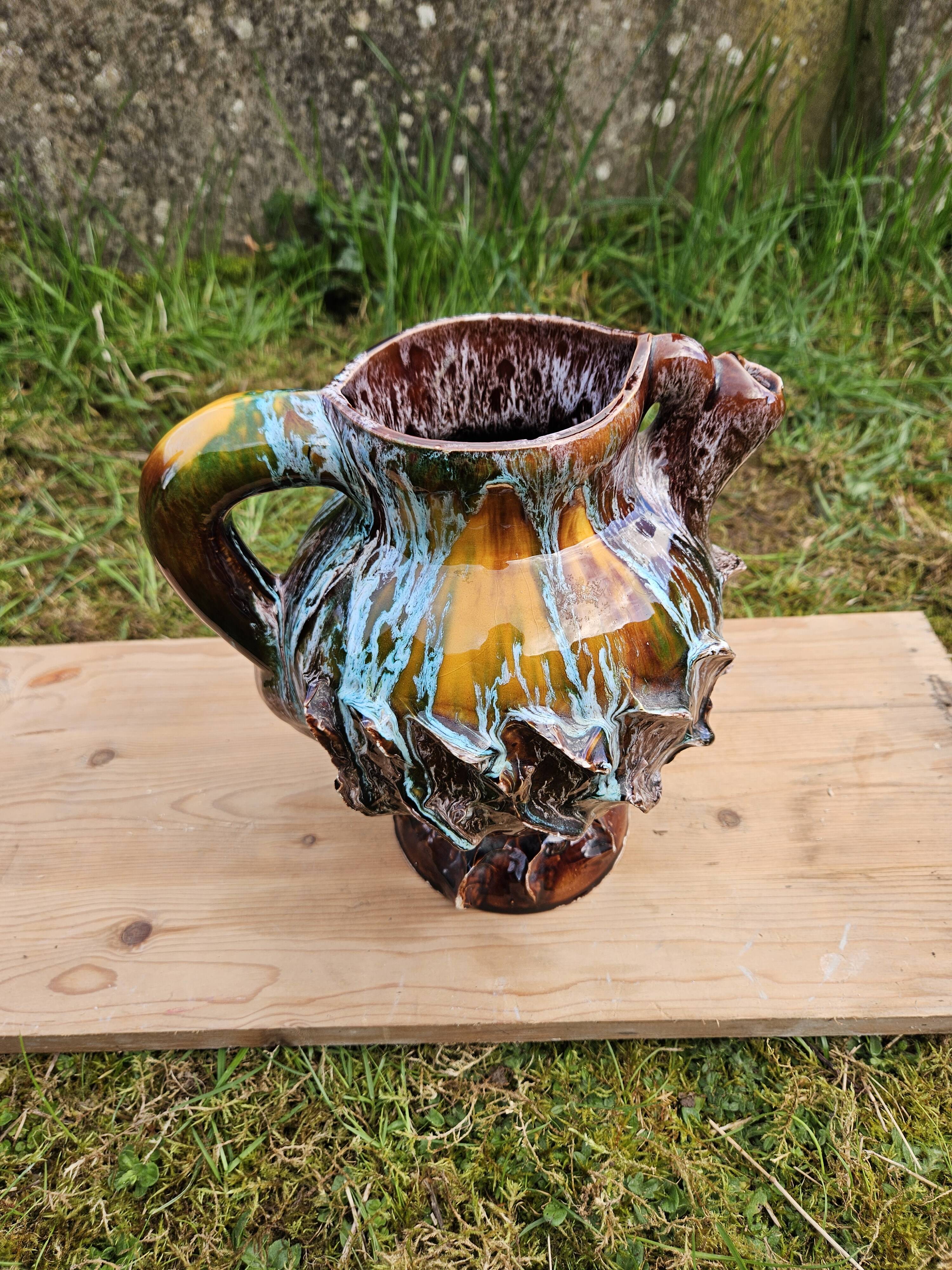 Pitcher 1970 signed Vallauris