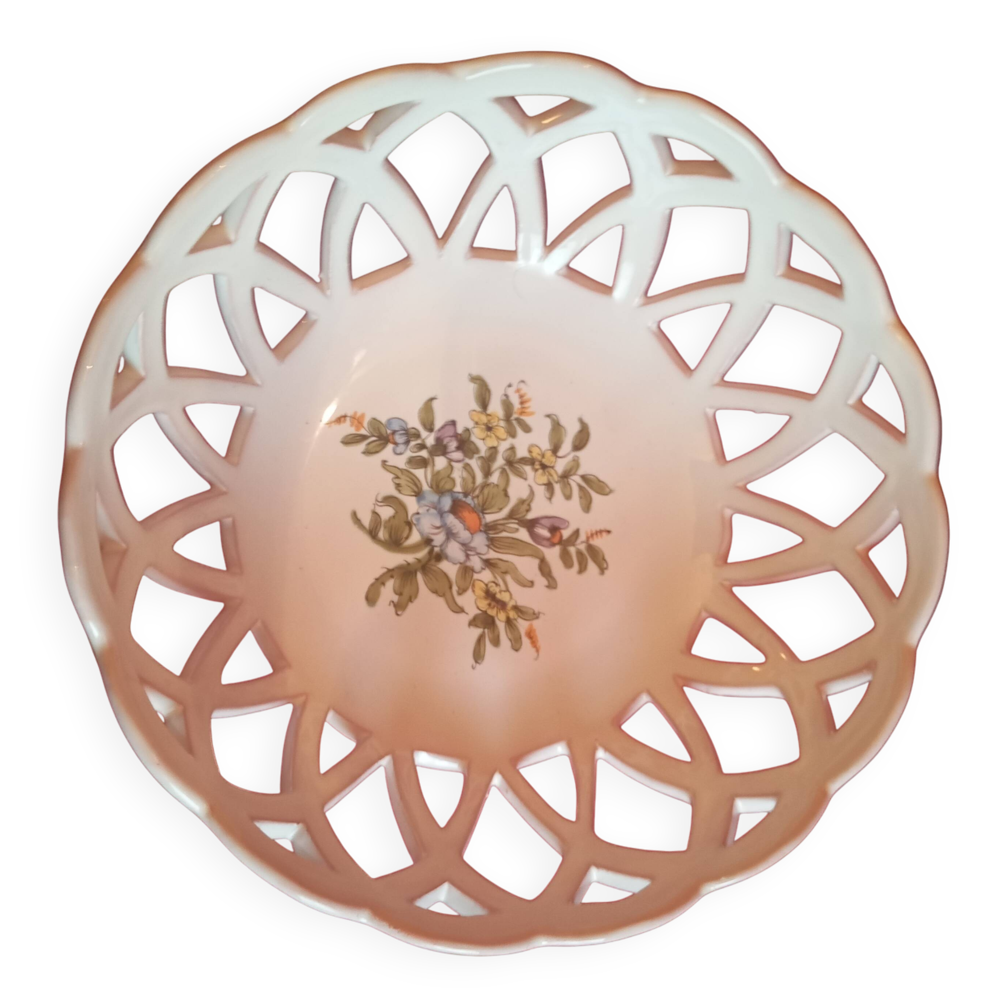 Fruit bowl from Moustiers faience