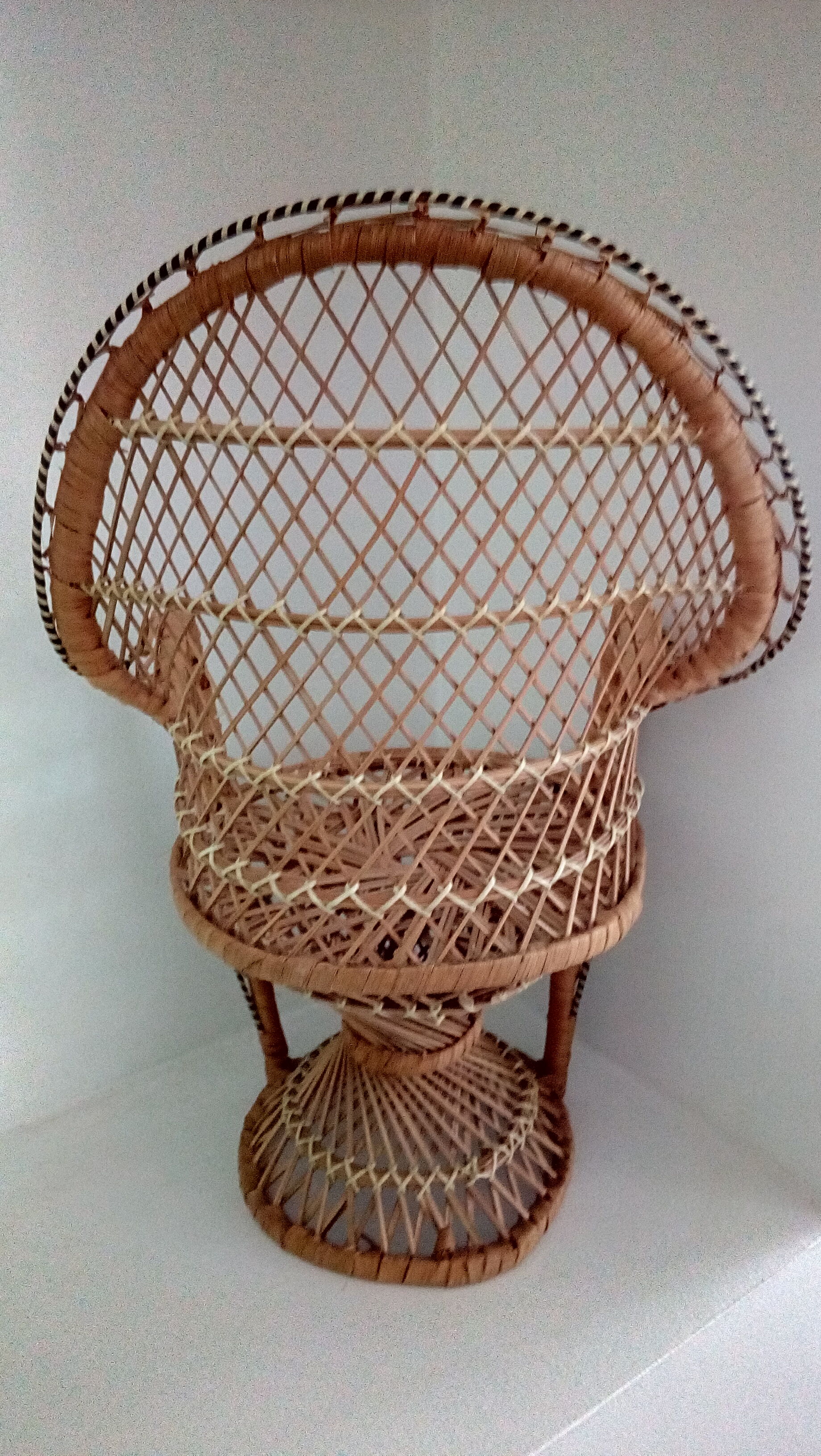 Chair Emmanuelle wicker doll