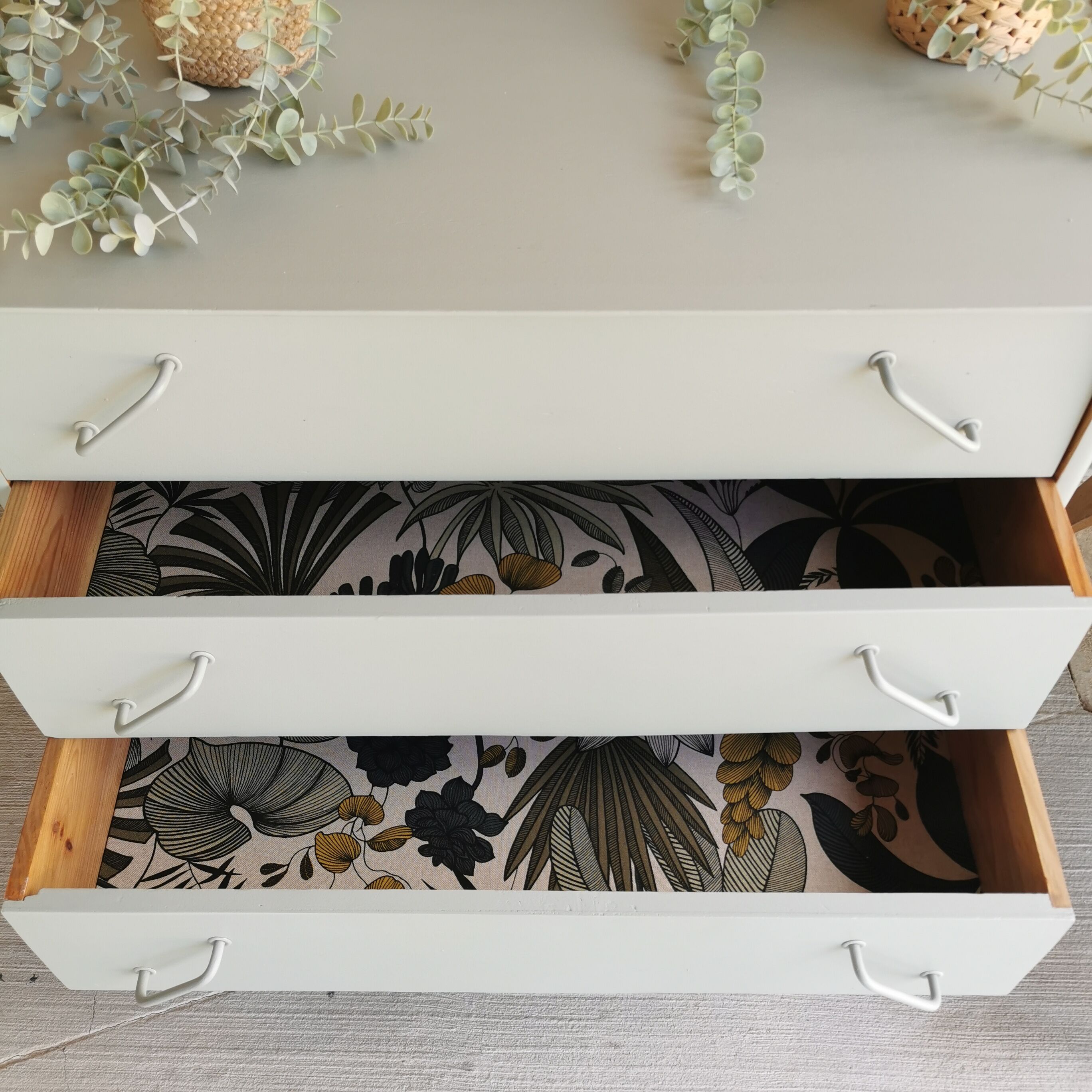 Vintage chest of drawers compass feet