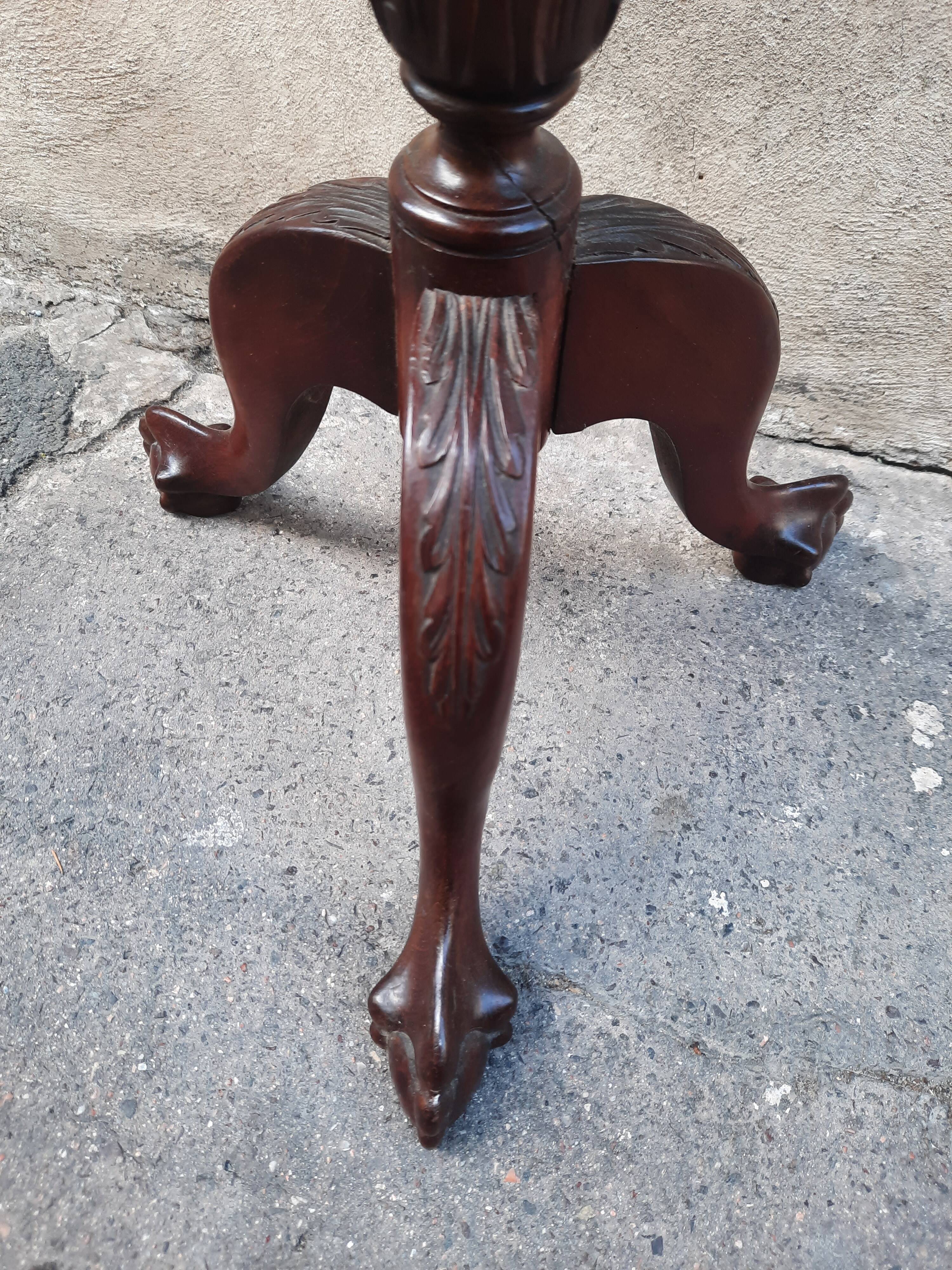 English gueridon table