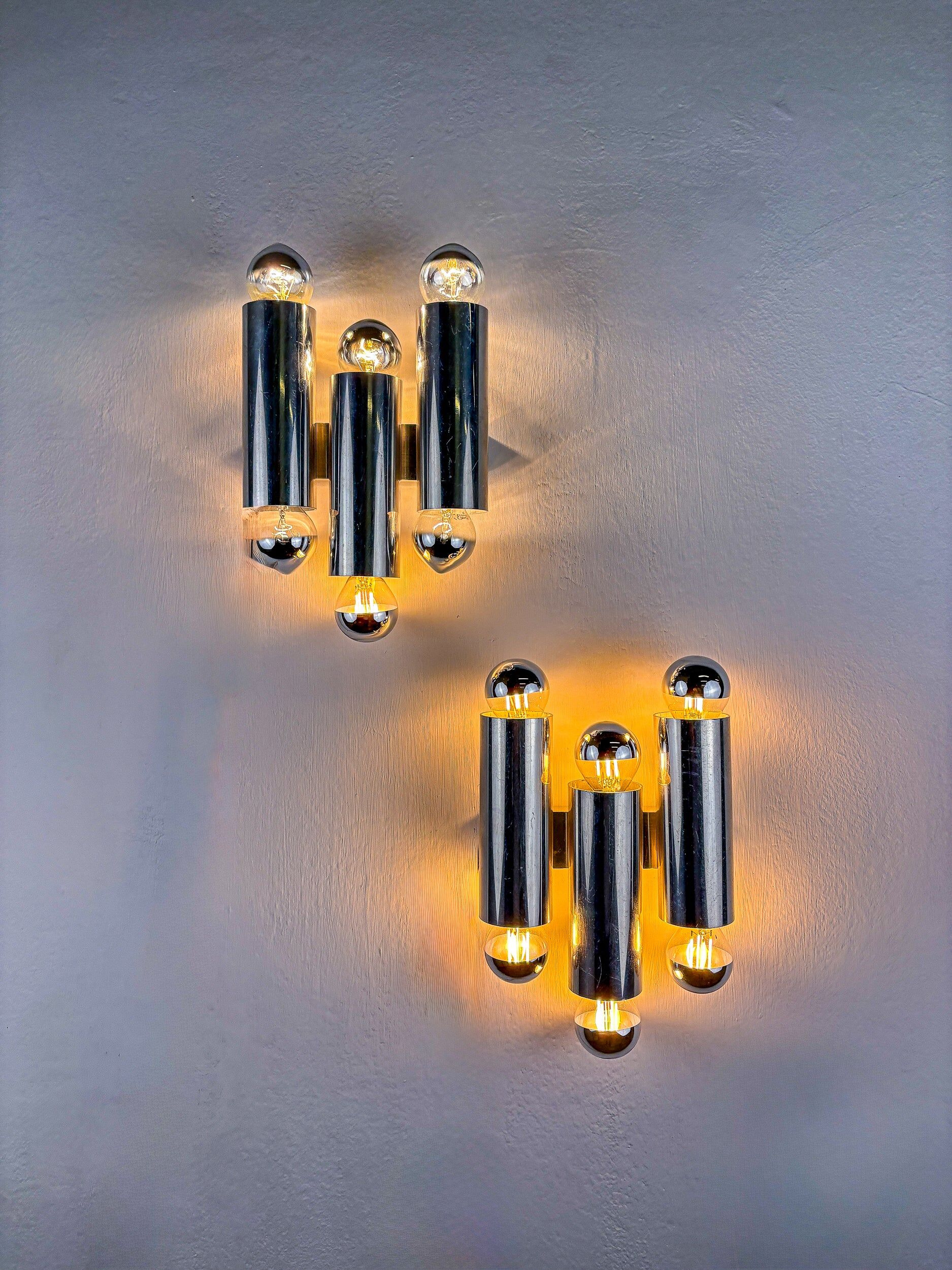 Pair of Gaetano Sciolari tubular chrome wall sconces, Italy 1970s