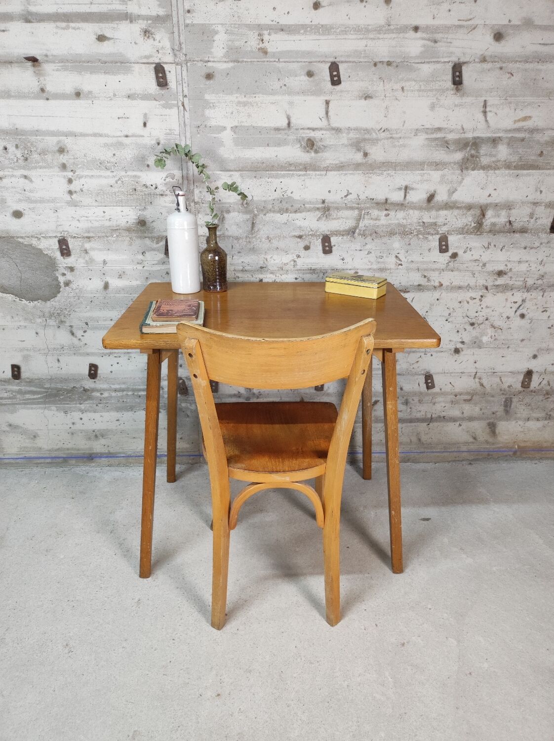 Bureau pieds compas
