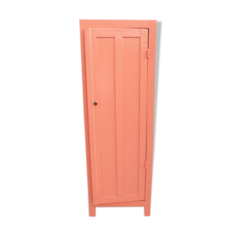 Armoire parisienne