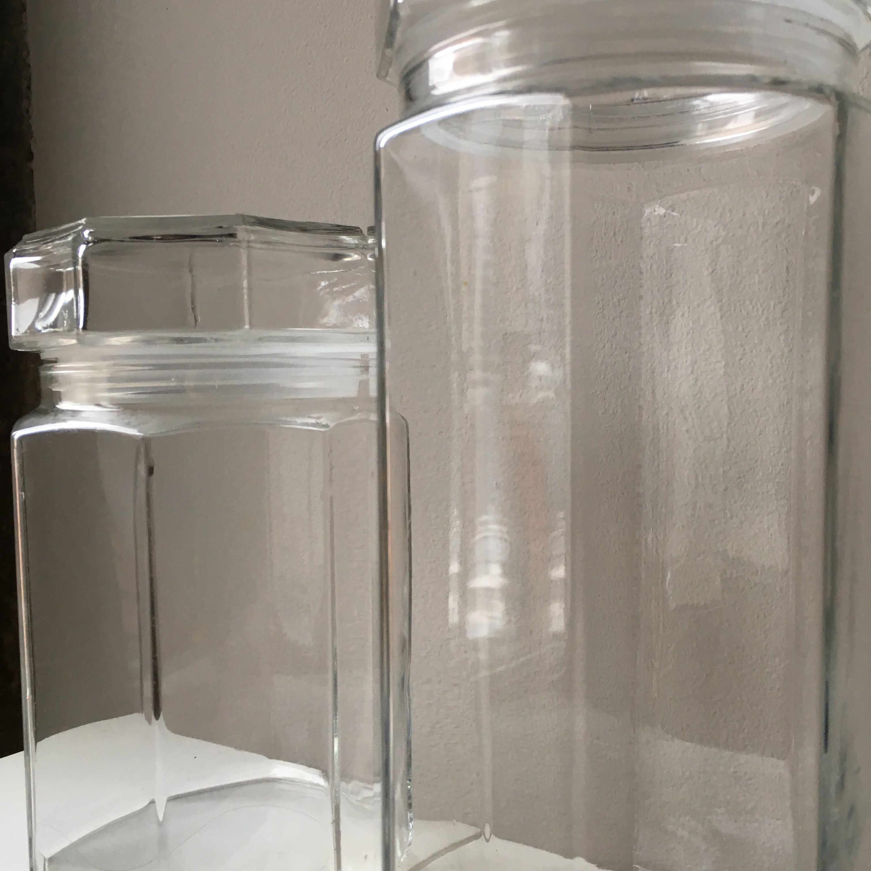 Lot of octagonal end glass jars