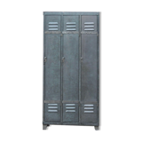 Restored industrial cloakroom
