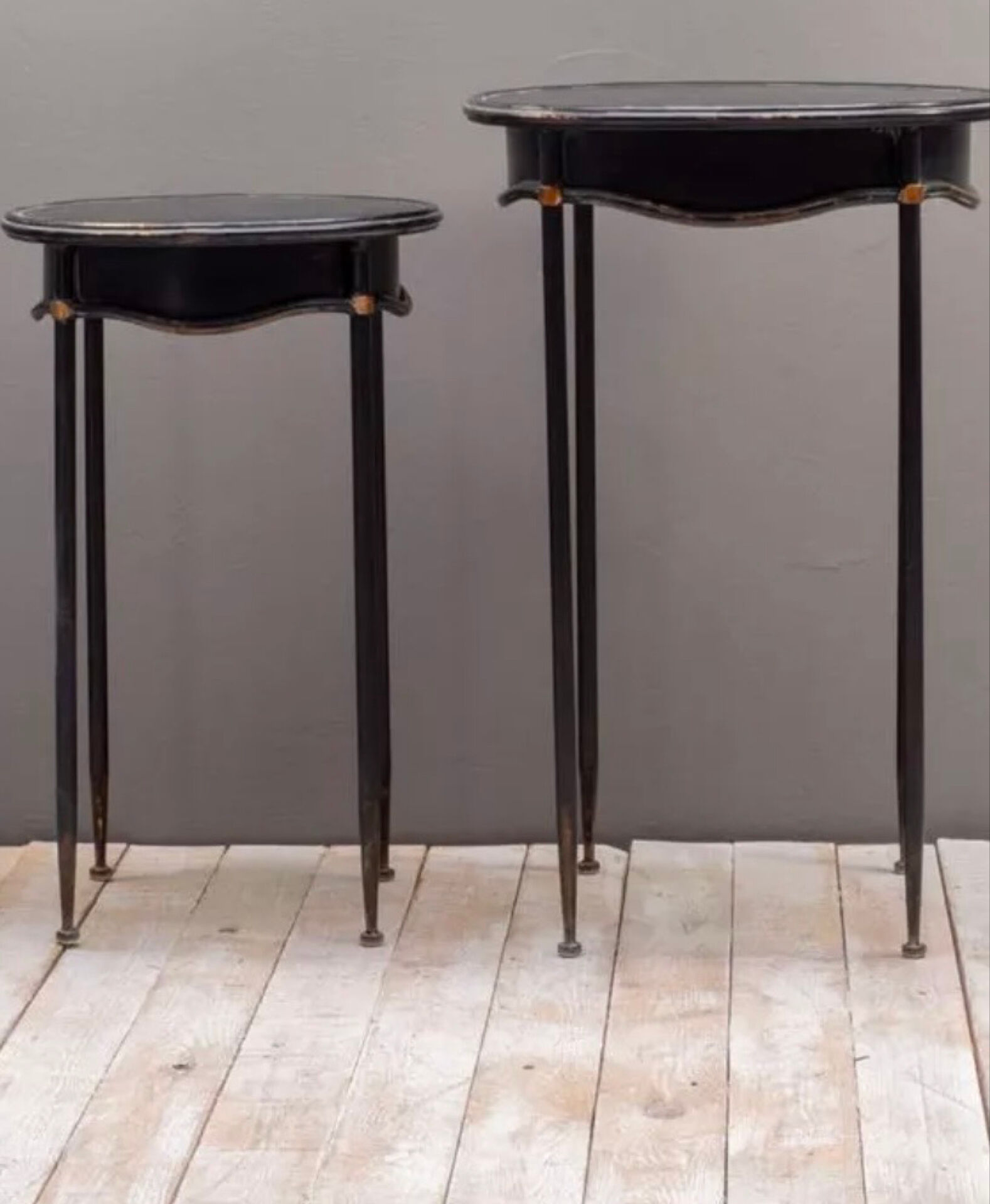 Tables d’appoint noires