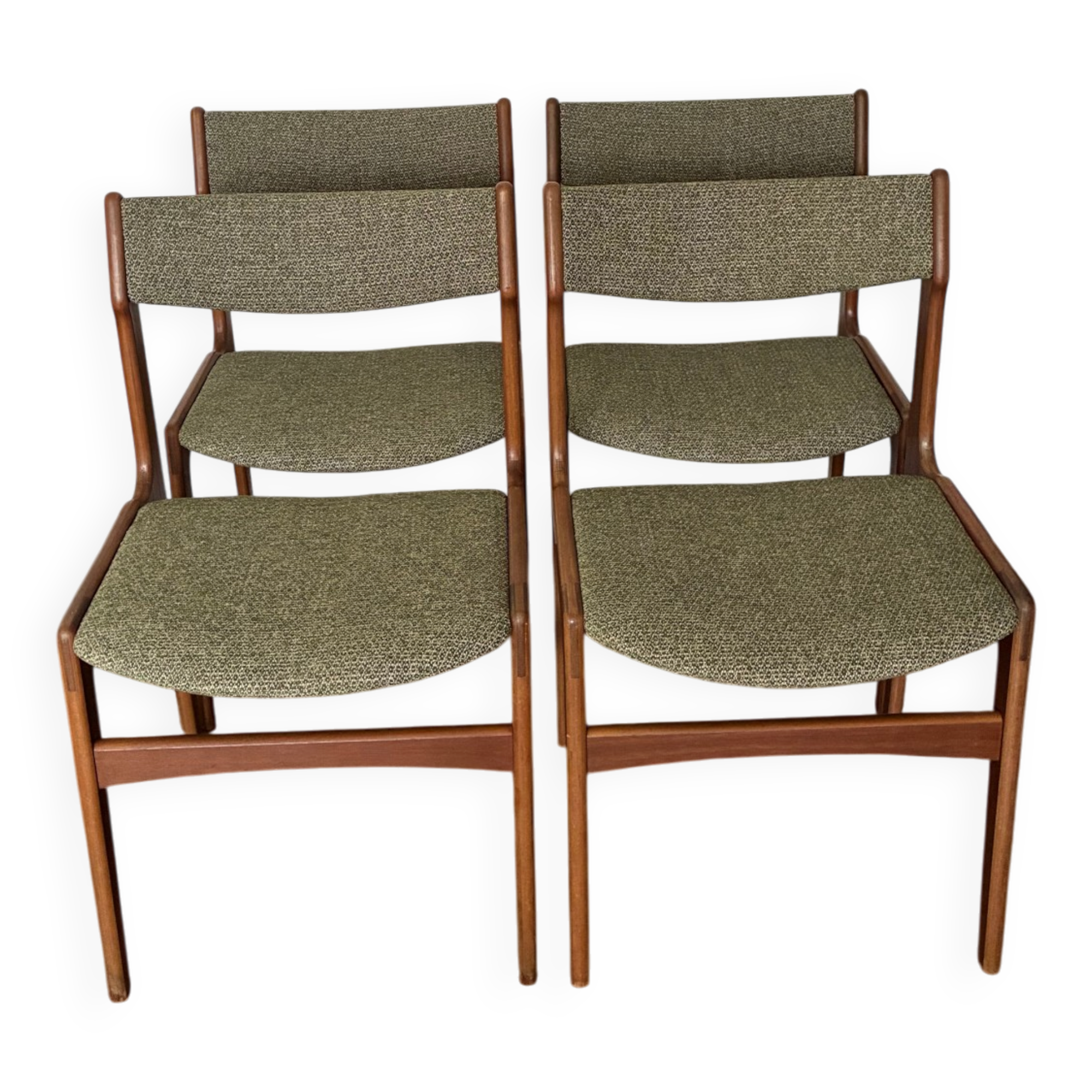 Lot of 4 1960s Scandinavian style chairs.