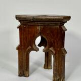 Tabouret néo-gothique en chêne massif XIXème