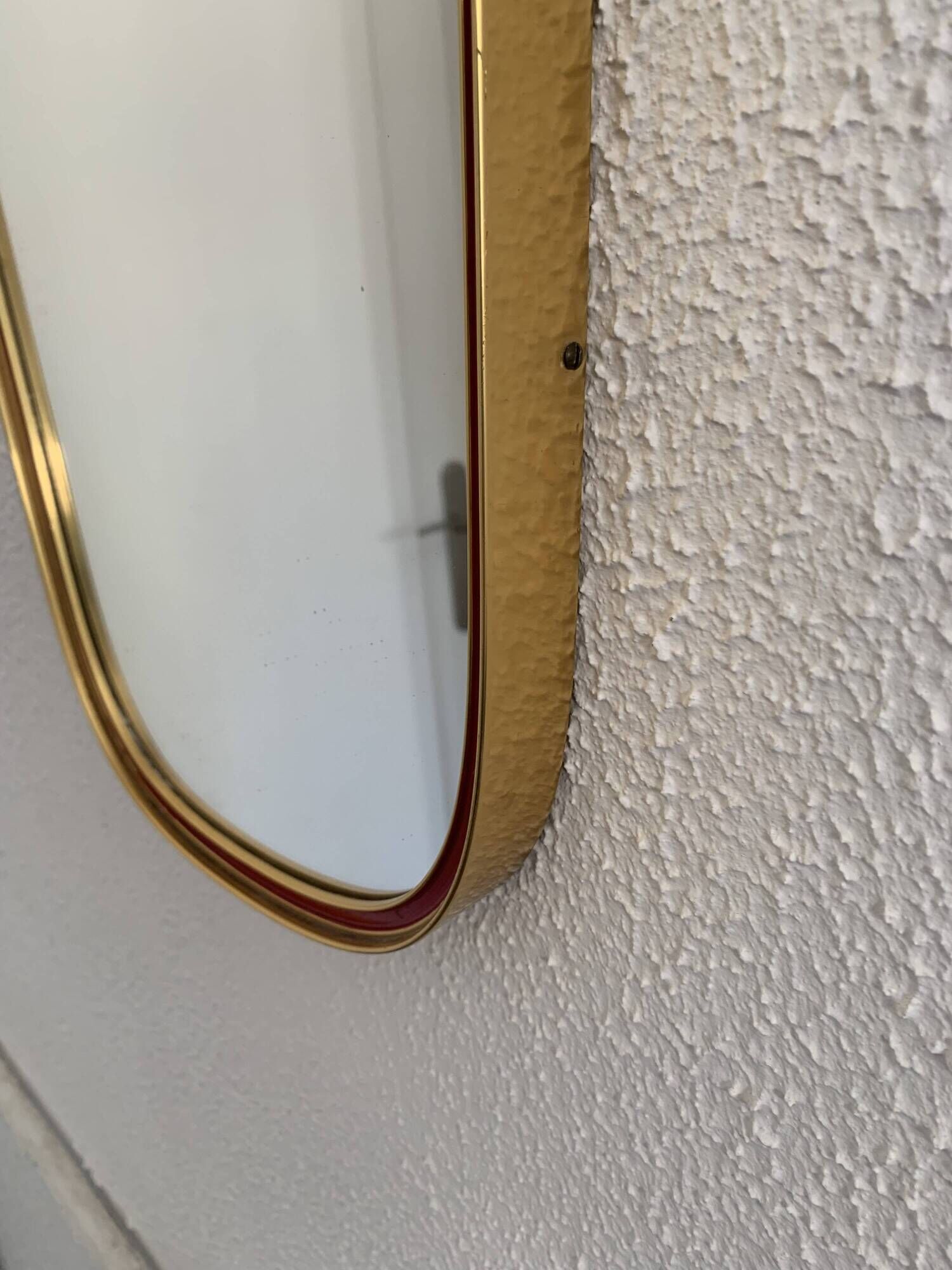 Vintage 1960 asymmetrical mirror, free-form, gold and red - 71 x 3