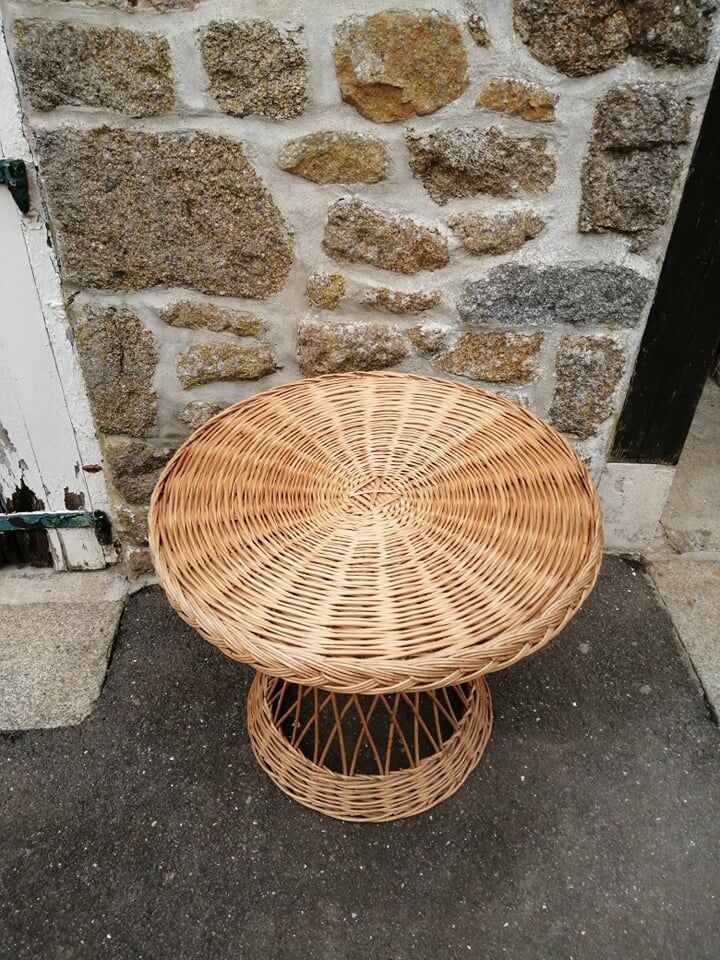 Wicker table