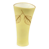 Small triangular vase Weimar porcelain with gold decoration.