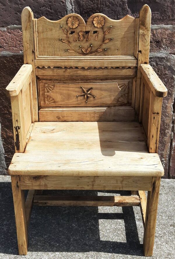 Fauteuil, chayère ou trône en bois, début 19ème siècle.
