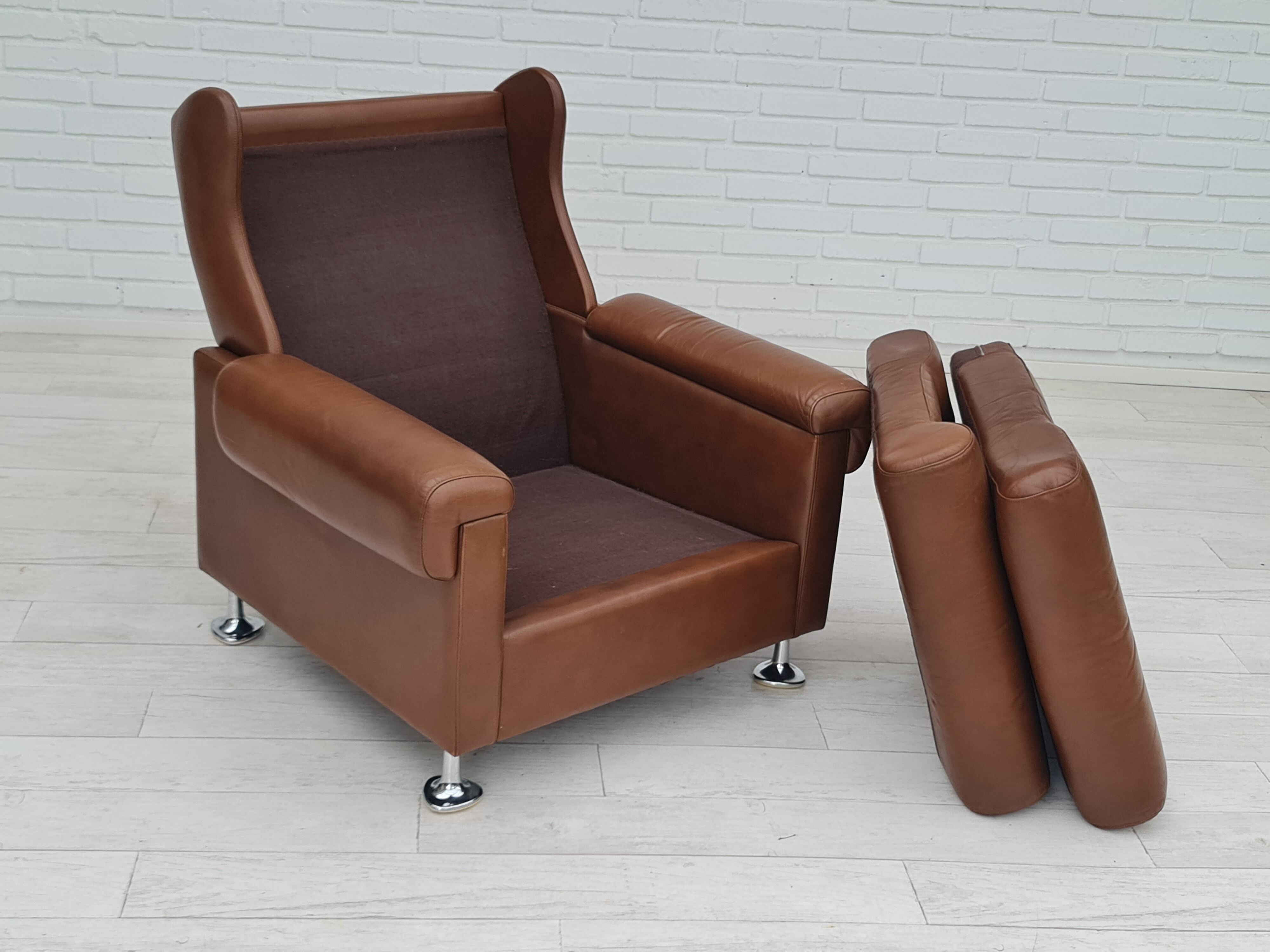 Fauteuil en cuir du milieu du siècle, années 1970