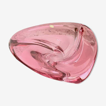 Coupe triangulaire "patelle" en cristal rose Val Saint Lambert - 1962