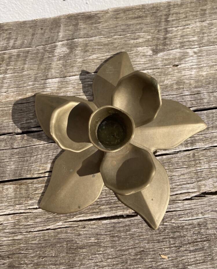 Bougeoir fleur laiton doré