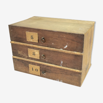 Furniture business with drawers