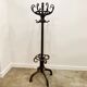 Grand porte-manteau Art Nouveau en bois courbé par Thonet. Vienne, 1879-1887