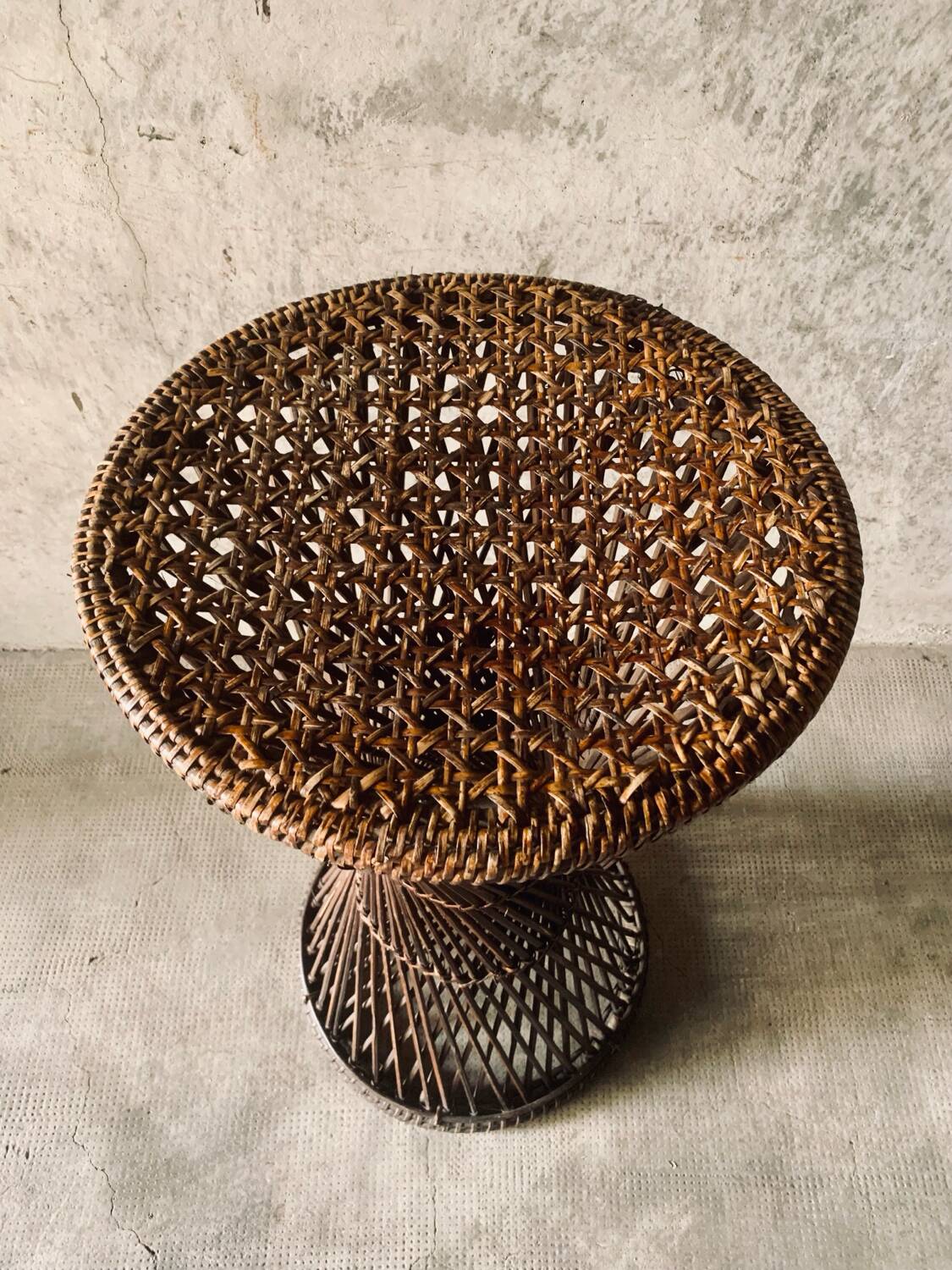 Vintage rattan saddle in “Diabolo” format